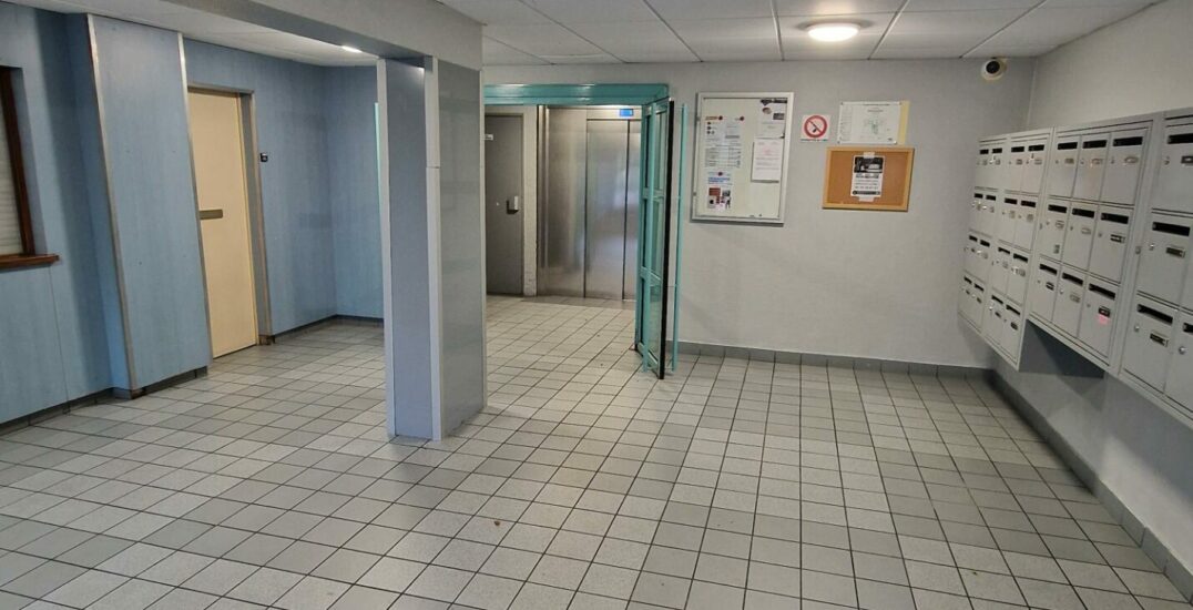 Tour A hall