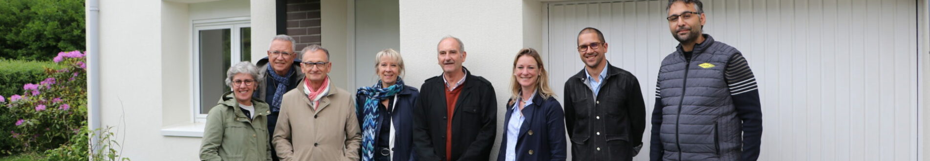 Etaient présents lors de cette visite les équipe COLAS et de LOGÉAL IMMOBILIERE, Jean-marc VASSE, Maire de Terre de Caux, Cécile Sineau Patry, Adjointe et Vice-Présidente du Département de la Seine-Maritime, Bruno Delacroix et Pascal Huby, Adjoints